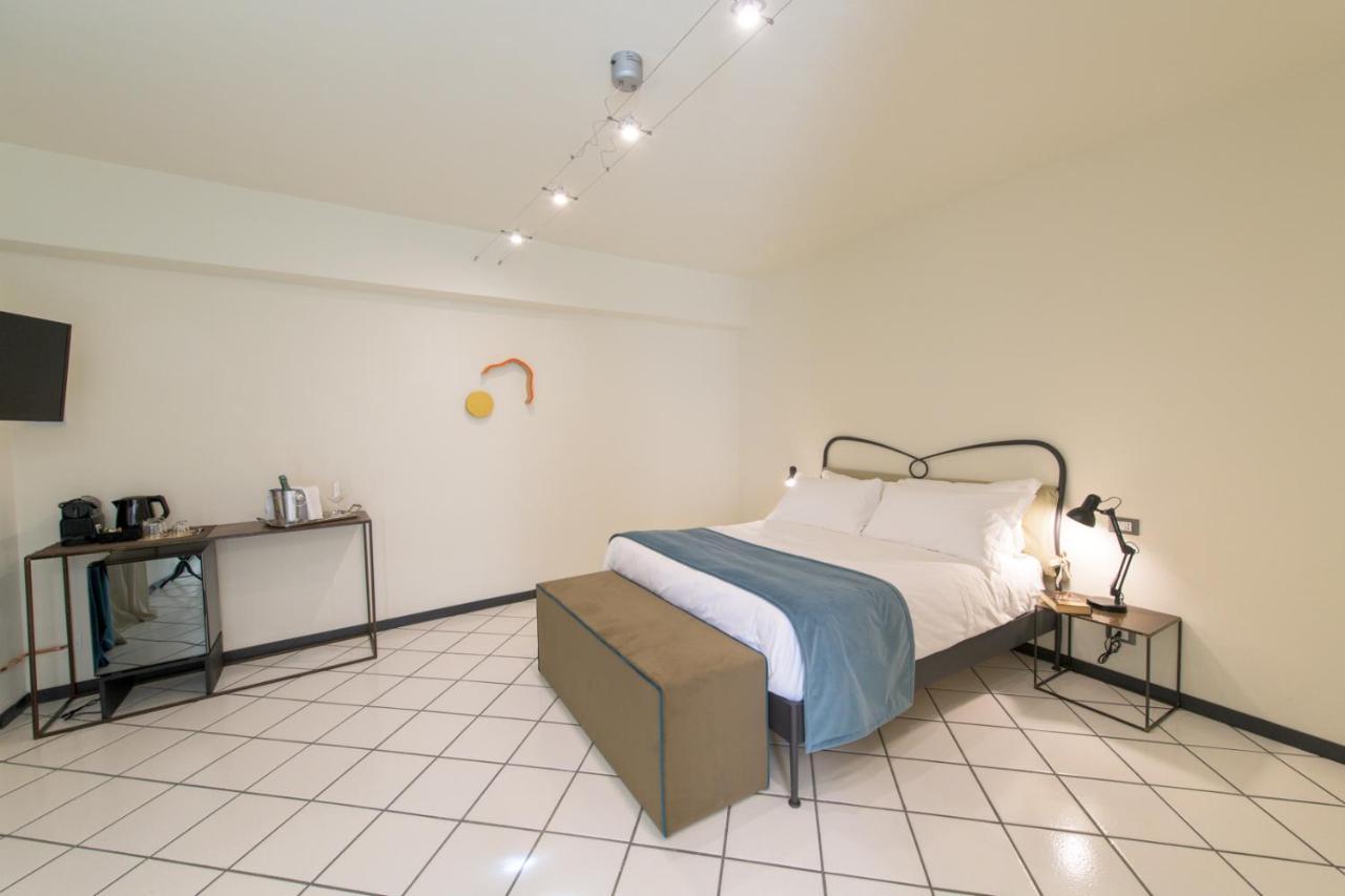 Palazzo Sertorio Suites ガーヴィ エクステリア 写真